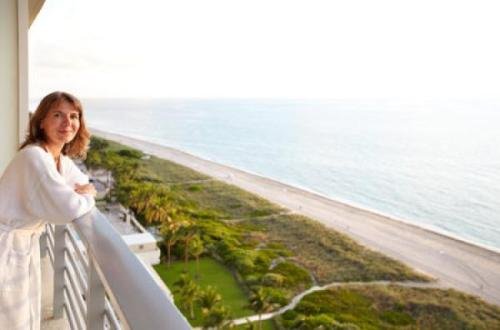balcony-view-miami-beach-condo